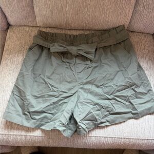 Candace Cameron Bure- High-Waist Paperbag Tie-Waist Shorts